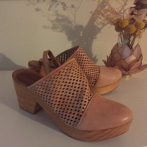 Free People Clogs